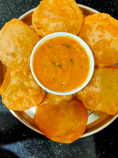பூரி சாம்பார் (poori Sambar Recipe in Tamil) செய்முறை முக்கிய புகைப்படம்
