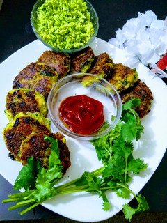 ब्रोकली कटलेट्स (Broccoli cutlets recipe in Hindi) रेसिपी मुख्य फोटो