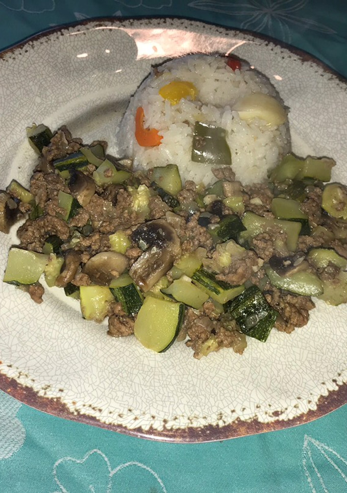 Una foto de Guiso de zapallitos con carne molida