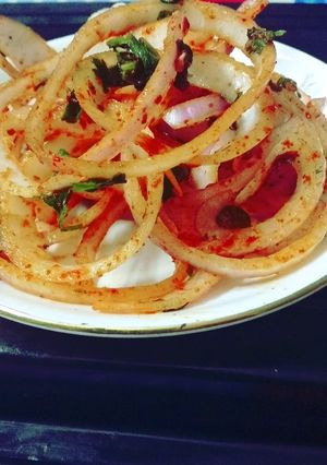लच्छा प्याज़ सैलेड (laccha pyaz salad recipe in Hindi) रेसिपी मुख्य फोटो