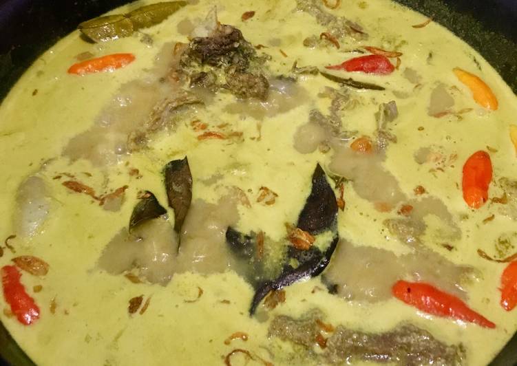 21. Kambing Gulai