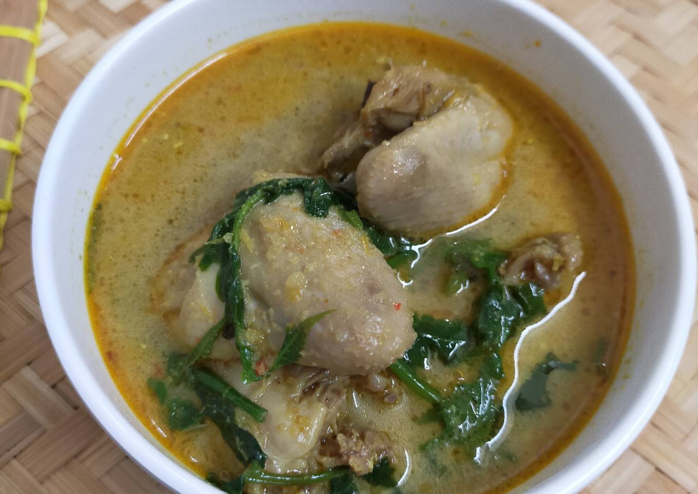 Gulai ayam daun pakis