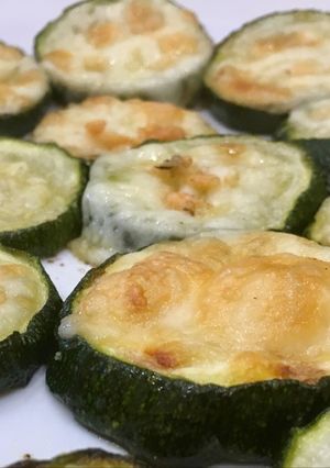Cukkinis, sajtos finomság recept fotója