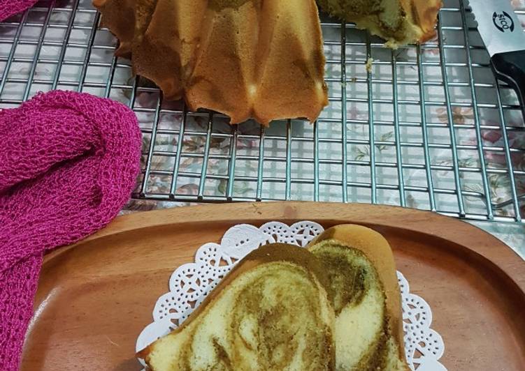 Cake Marmer Putih Telur