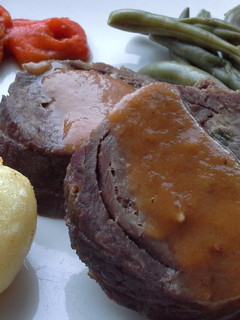 Una foto de Rotí de ternera con salsa de verduras al Oporto