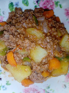 A picture of Minced meat with potatoes.