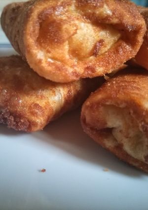 A picture of Crispy tikka spaghetti Chicken roll.