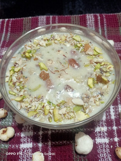મખાણા ખીર (makhana kheer recipe in gujarati) રેસીપી મુખ્ય ફોટો