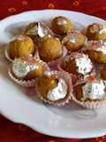 Besan ladoo