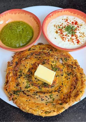 A picture of Restaurant style Paneer Onion 🧅 Lachcha Paratha 🫓.
