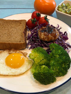 漢堡排早餐 的食譜成品照片
