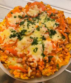 piza nhân xúc xích