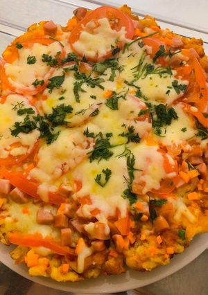 Hình của món Piza nhân xúc xích.
