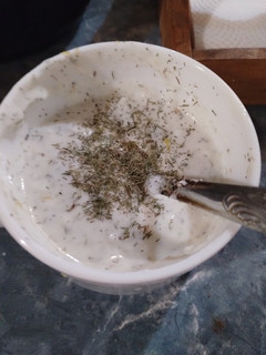 Una foto de Salsa agria de yogurt