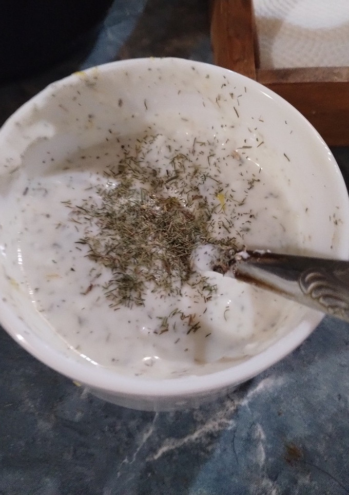 Una foto de Salsa agria de yogurt
