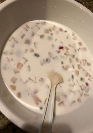 A picture of Fruit Cocktail.