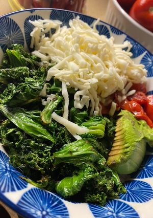 A picture of Quinoa breakfast bowl.