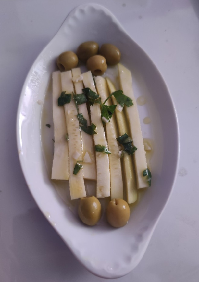 Una foto de "boquerones" de calabacín