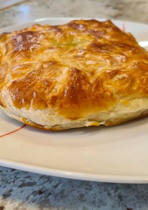 Una foto de Hojaldre de pescado y verduritas