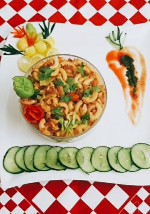 A picture of Chicken Tikka Macaroni.