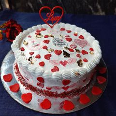 A picture of Redvelvet Cake With Creamcheese Frosting.