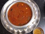 *வெந்தயக் குழம்பு*(vendaya kulambu recipe in tamil)