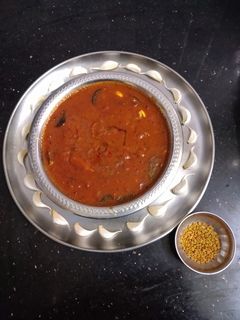 *வெந்தயக் குழம்பு*(vendaya kulambu recipe in tamil) செய்முறை முக்கிய புகைப்படம்