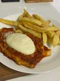 Włoskie Chicken Parmigiana z Burratą lub Mozarellą