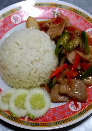 รูปของ เนื้อผัดพริกราดหน้าข้าว