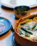 Asparagus quiche with carrots