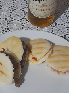 Una foto de Arepas argentas