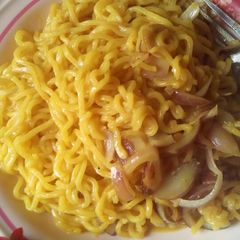 A picture of Noodles.