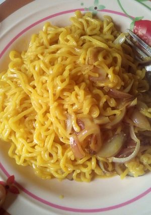 A picture of Noodles.