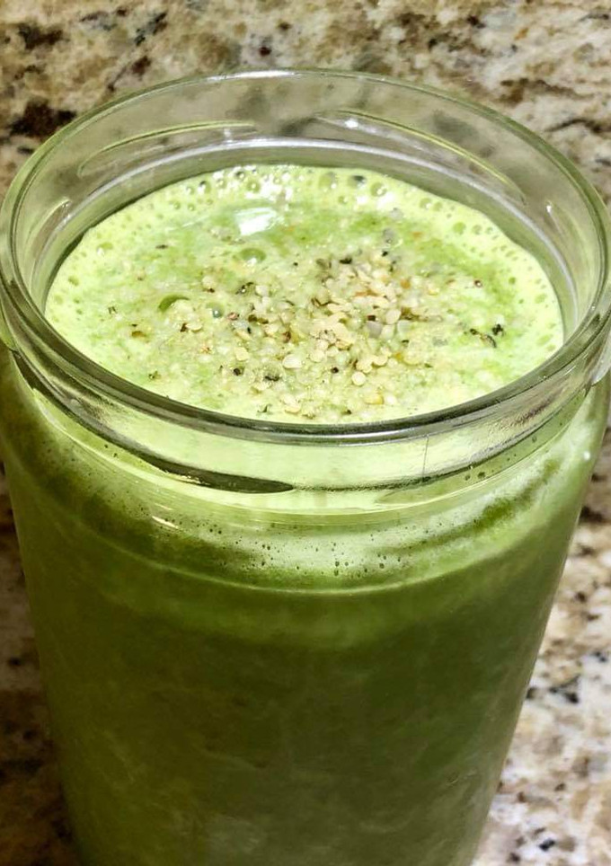 Una foto de Licuado de proteína casero tropical