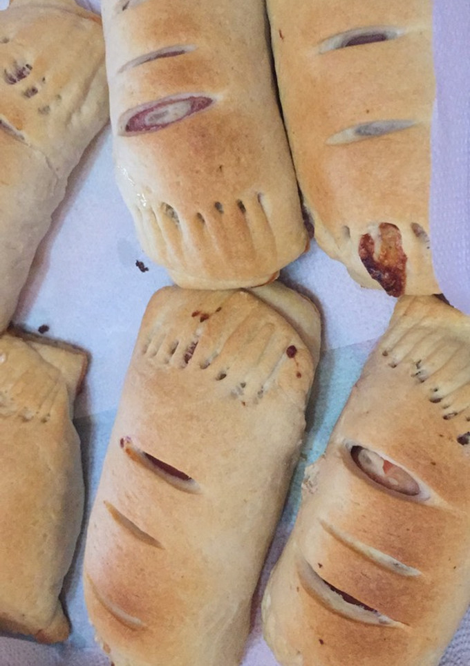 Una foto de 🥖🥖Pan relleno con Jamón y queso 🥖🥖