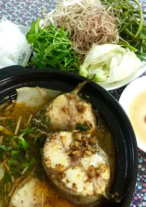 Hình của món Lẩu cá bớp măng chua.