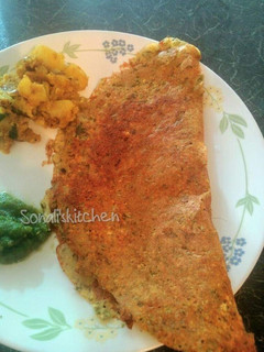 A picture of Moong Dal cheela.