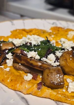 A picture of Mushroom & spinach Omelet.