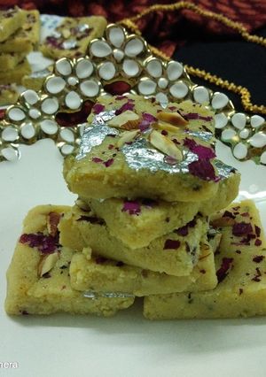 A picture of Milk Powder Burfi.