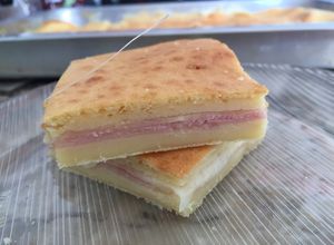 Una foto de Torta de jamón y queso licuada