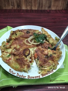 Foto resep *Telur Dadar Bawang Bombay*