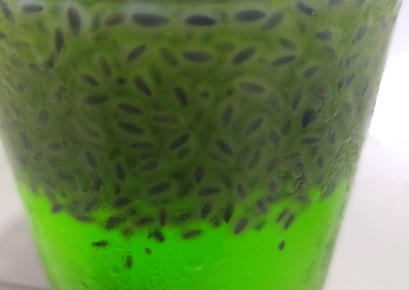 Qucie with basil seed