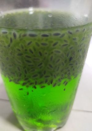 A picture of Qucie with basil seed.