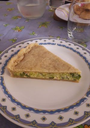 Una foto de Tarta de brócoli y pollo