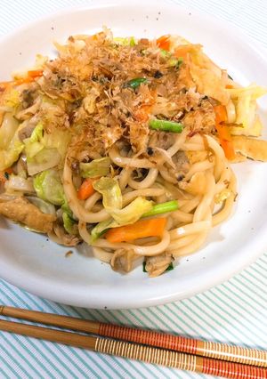 A picture of Yaki Udon - Stir fried udon noodle.