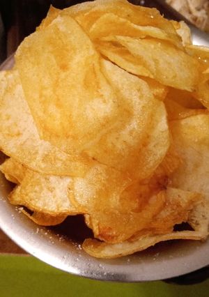 A picture of Salt & Vinegar Crisps.