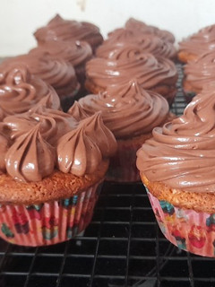 Una foto de Cupcake de cerezas y chocolate
