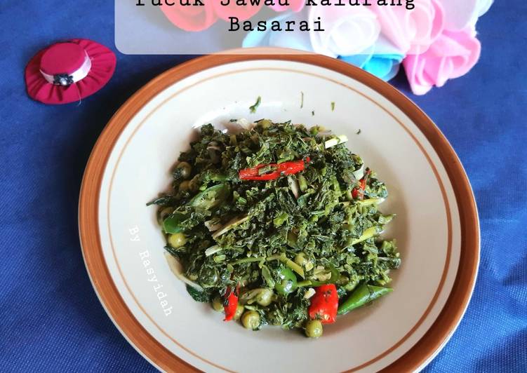 Pucuk Jawau Kalurang basarai (pucuk singkong terong pipit serai)