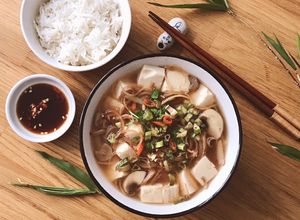 Hình của món 🌱 Canh Chua Bắp Chuối & Nấm Chay (Vegan).