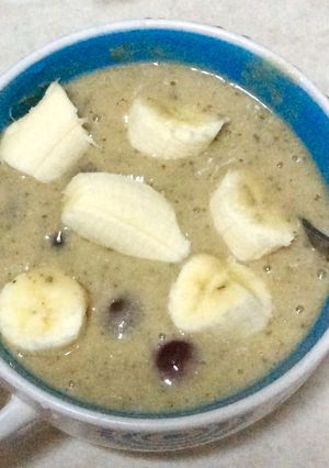 A picture of Banana-mint smoothie.